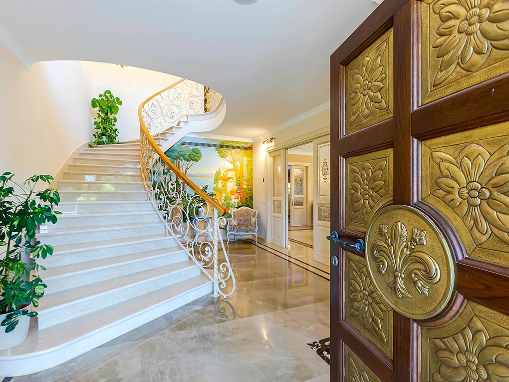 Luksusowa willa z widokiem na morze i góry-20