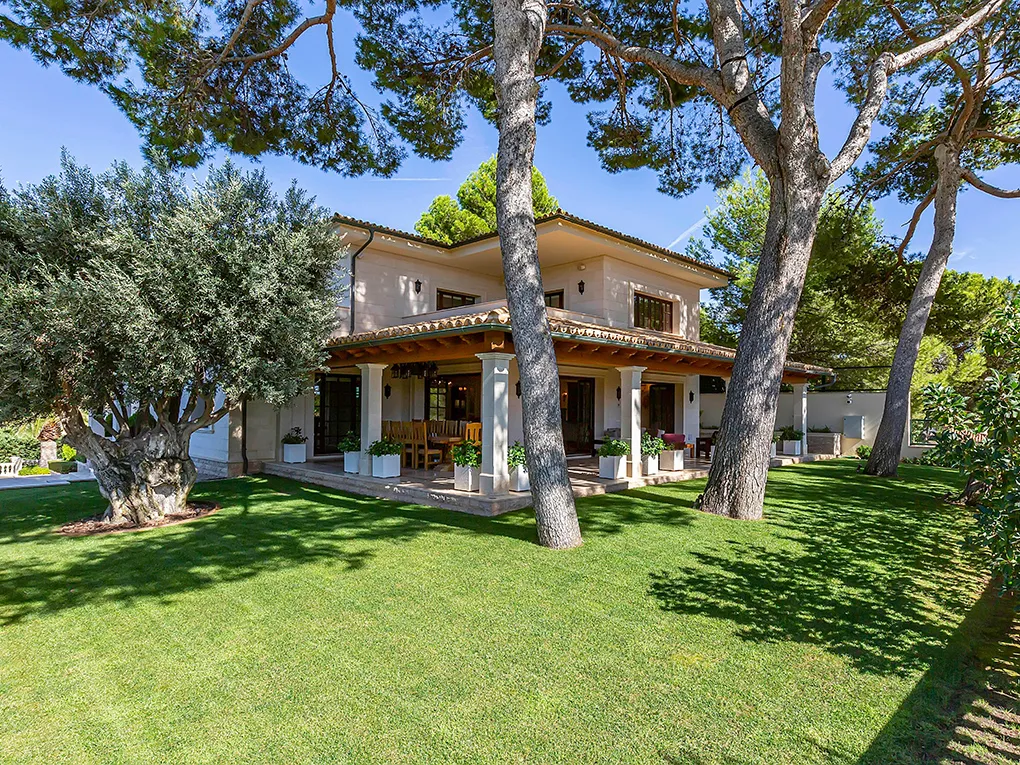 Luksusowa willa z widokiem na morze i góry-16