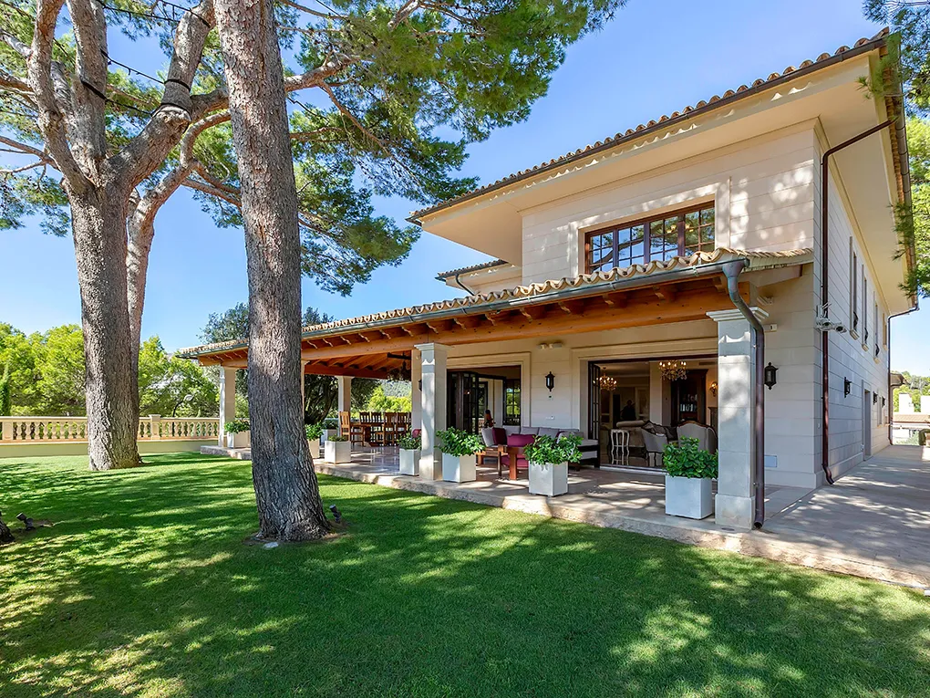 Luksusowa willa z widokiem na morze i góry-3