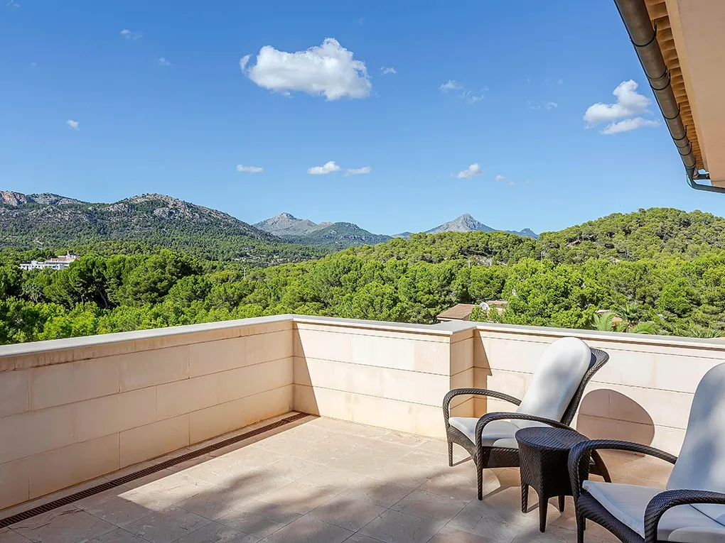 Luksusowa willa z widokiem na morze i góry-18