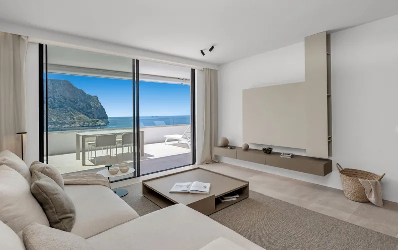 Appartamento moderno con una vista spettacolare sul mare