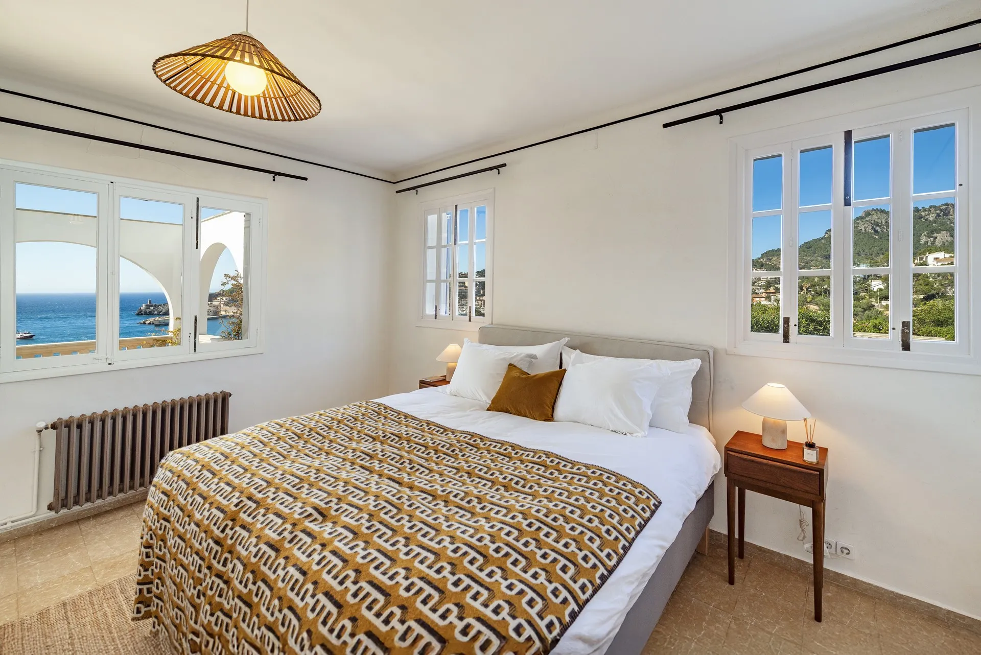 VILLA MED SPEKTAKULÄR HAVSUTSIKT I PUERTO DE SÓLLER-11