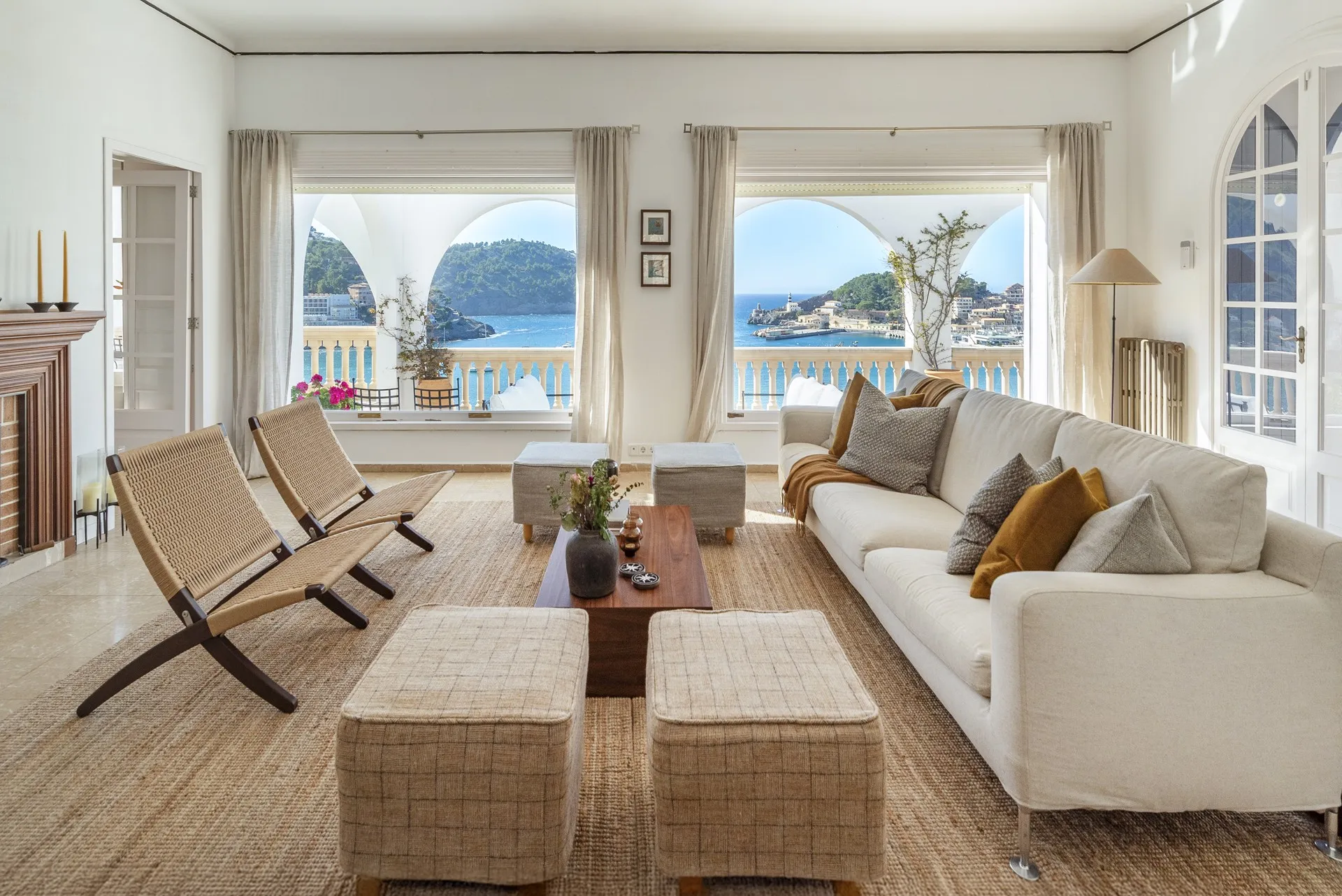 Hermosa villa con piscina con vista al mar – Alquiler temporal-2