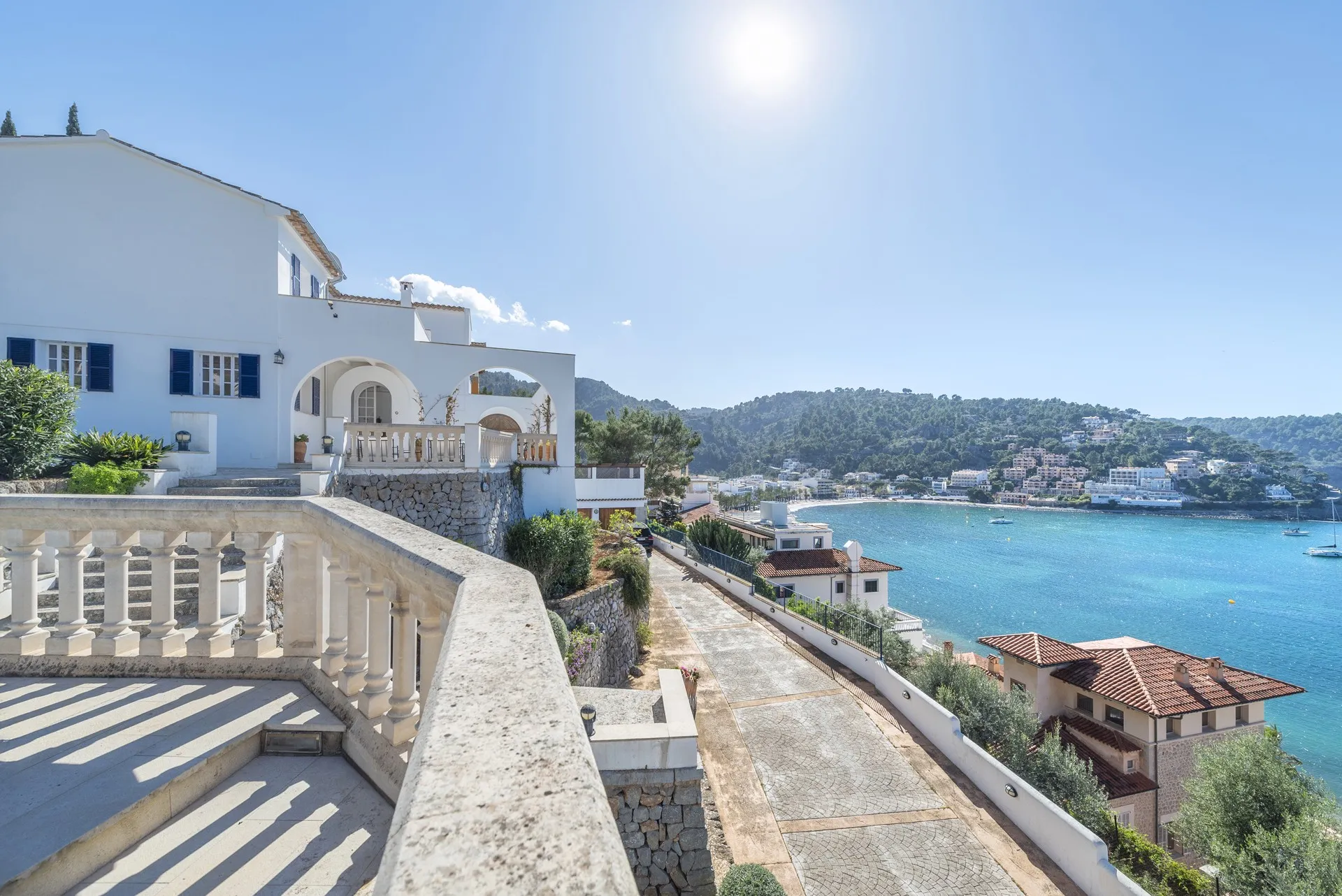 VILLA MED SPEKTAKULÄR HAVSUTSIKT I PUERTO DE SÓLLER-26