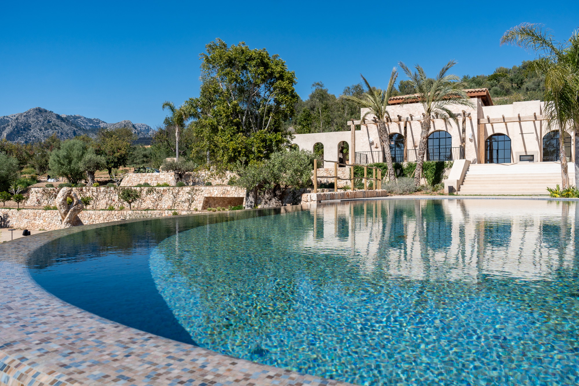 The ultimate mallorcan sanctuary: contemporary elegance and refined living-17