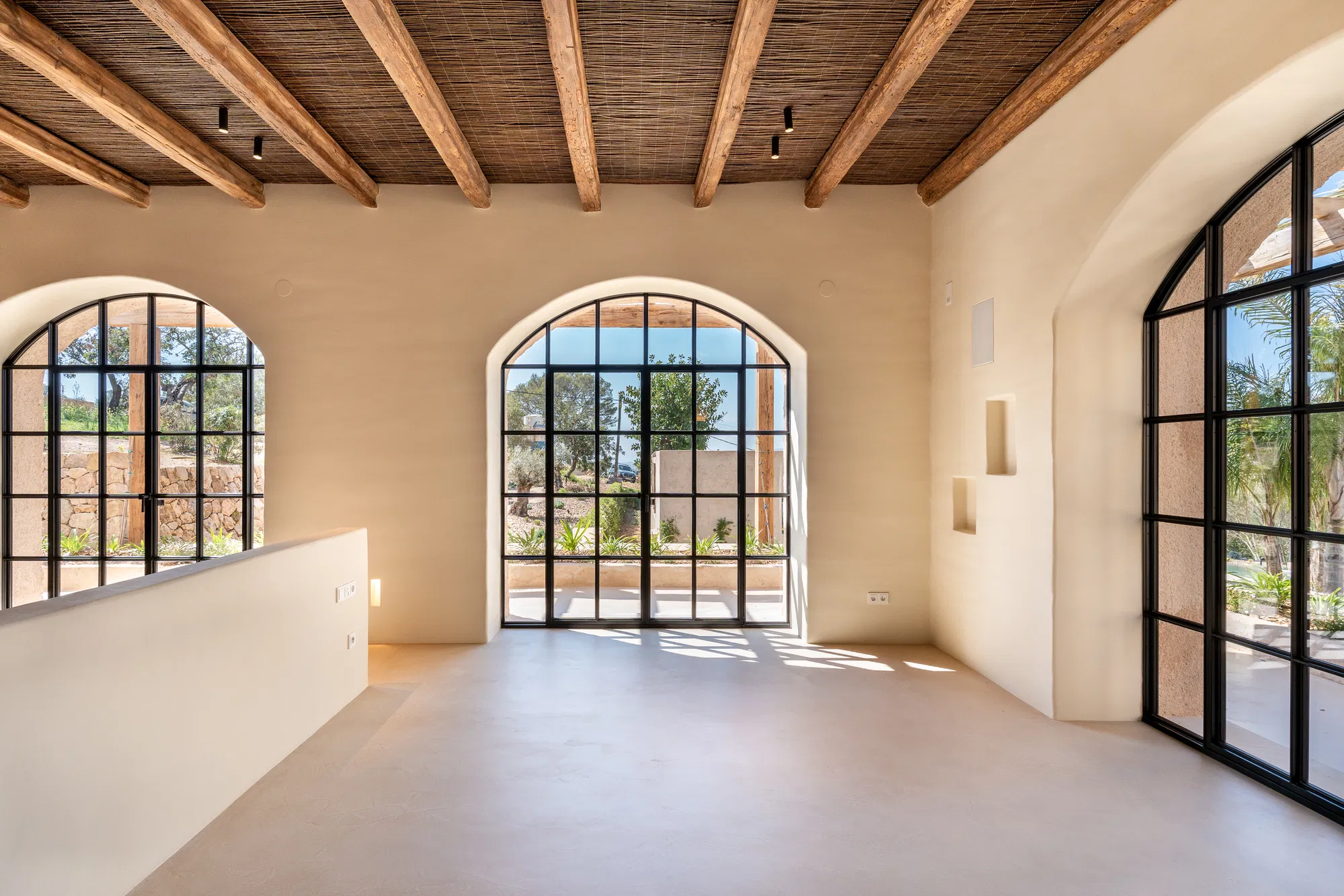 The ultimate mallorcan sanctuary: contemporary elegance and refined living-9