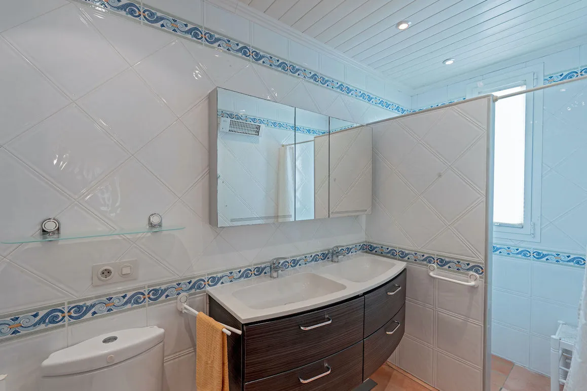 Medelhavsdrömhem precis vid havet - villa i Porto Cristo Novo-9