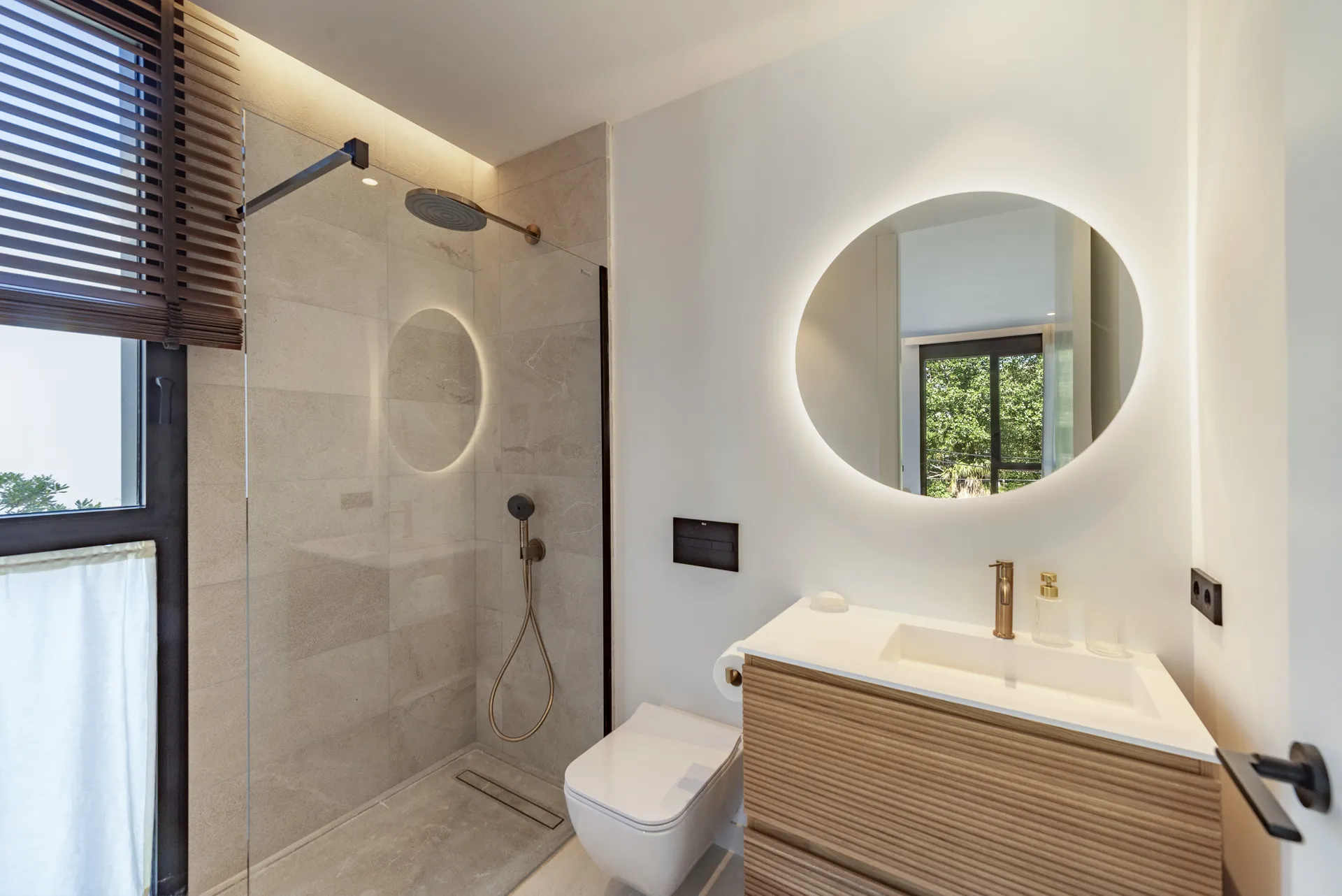 Spectaculaire nieuwbouw luxe appartement in eerste zee lijn - Puerto Pollensa-9