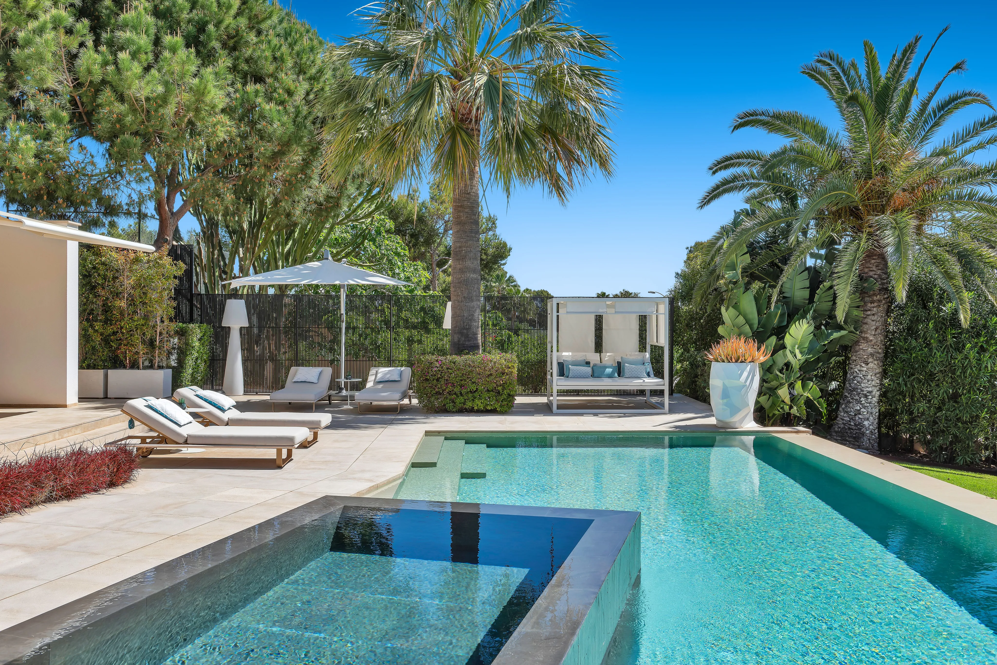 Villa moderna con fantastica vista sul mare in una posizione privilegiata-3