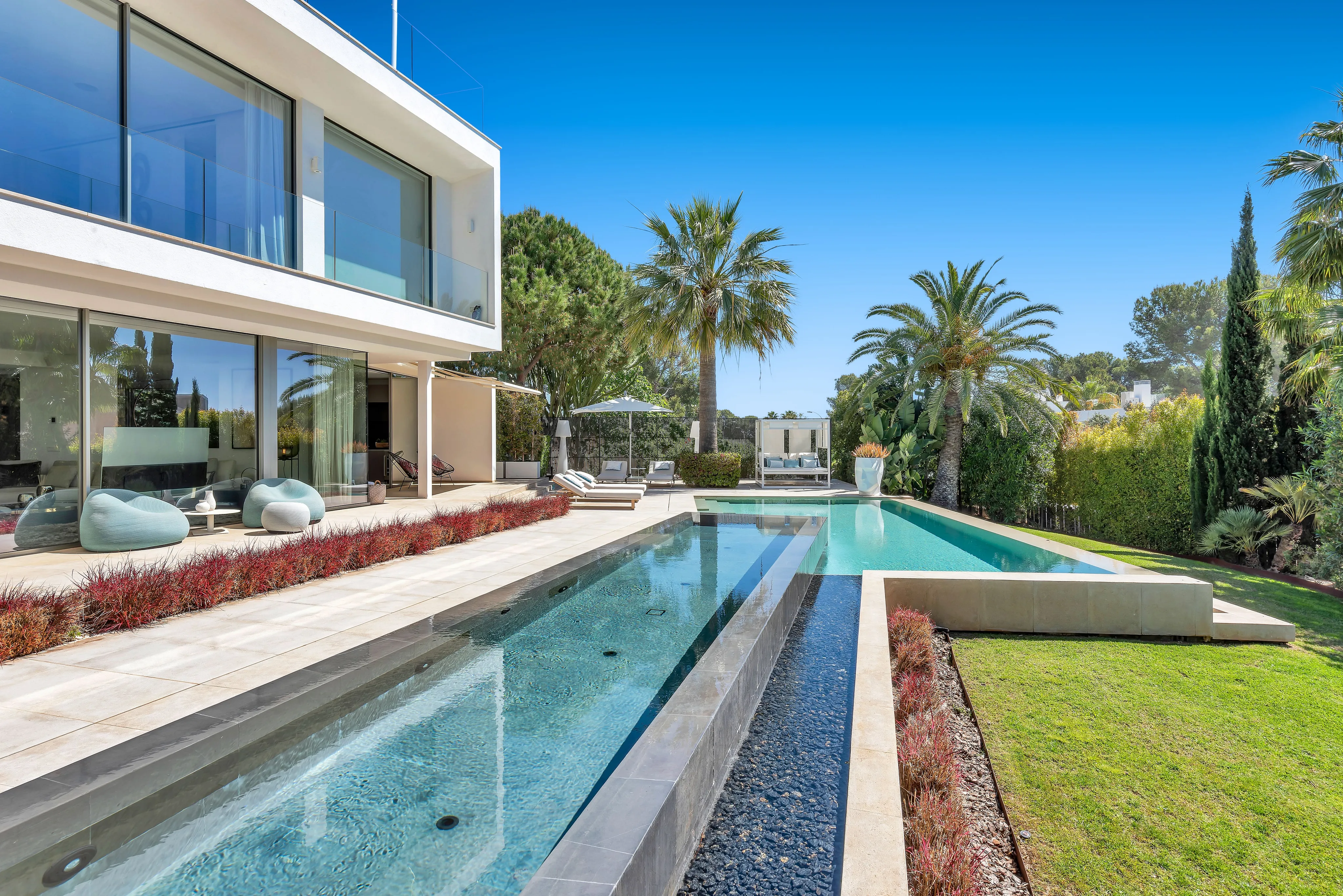 Villa moderna con fantastica vista sul mare in una posizione privilegiata-24