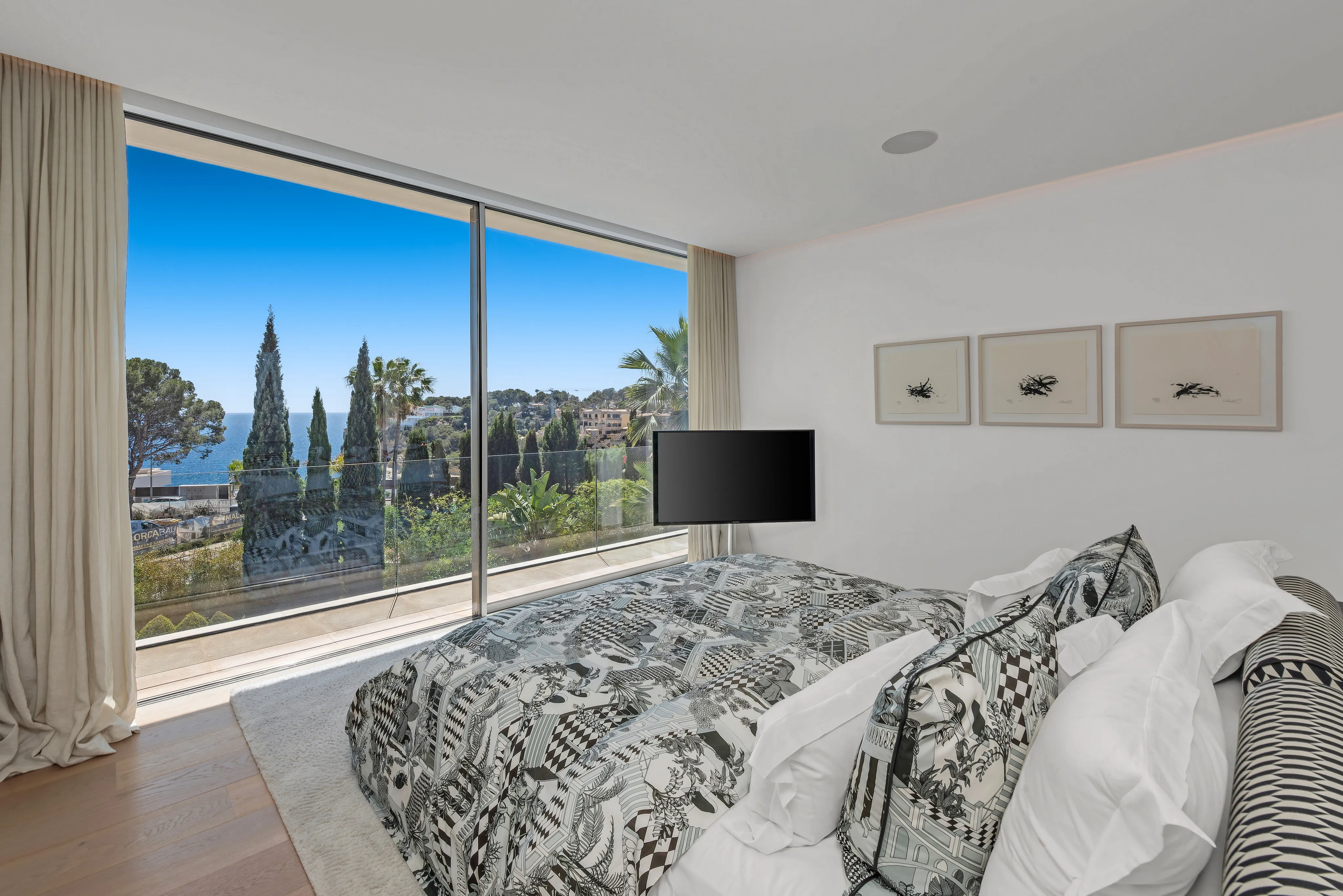 Villa moderna con fantastica vista sul mare in una posizione privilegiata-12