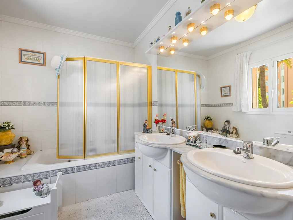 Vacker villa med pool i privilegierat område i Playa de Palma - Mallorca-7