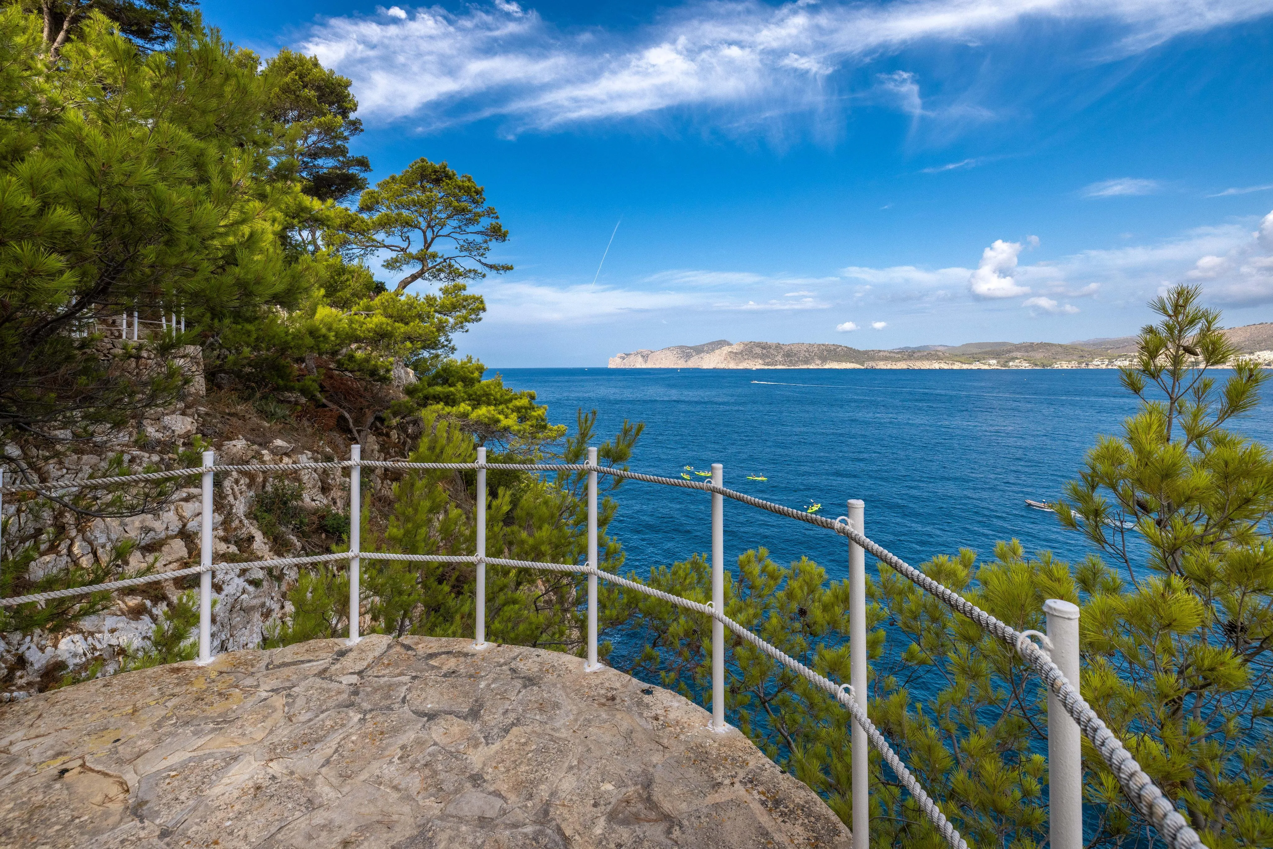 Villa in first sea line with impressive views-26