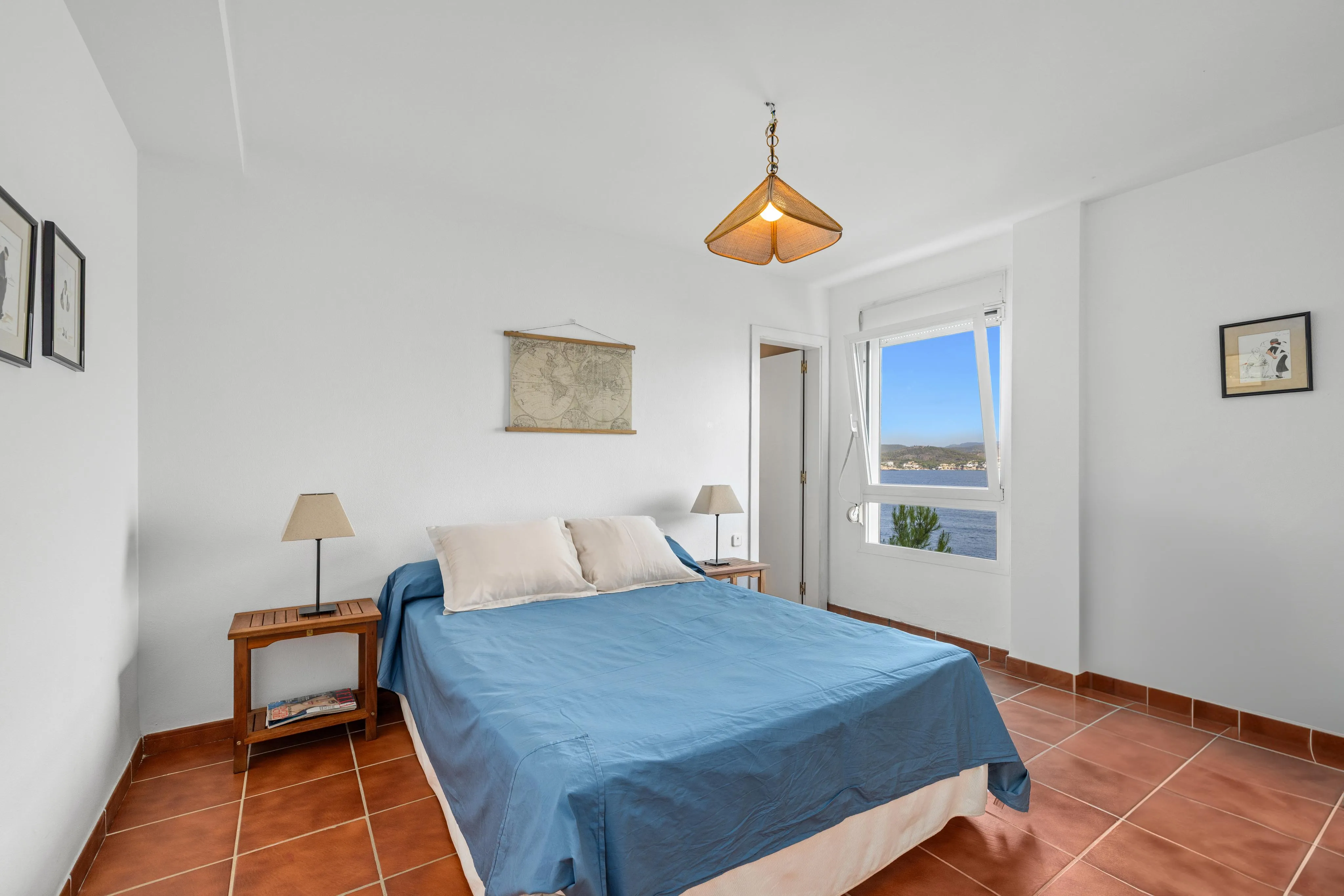 Villa in first sea line with impressive views-7