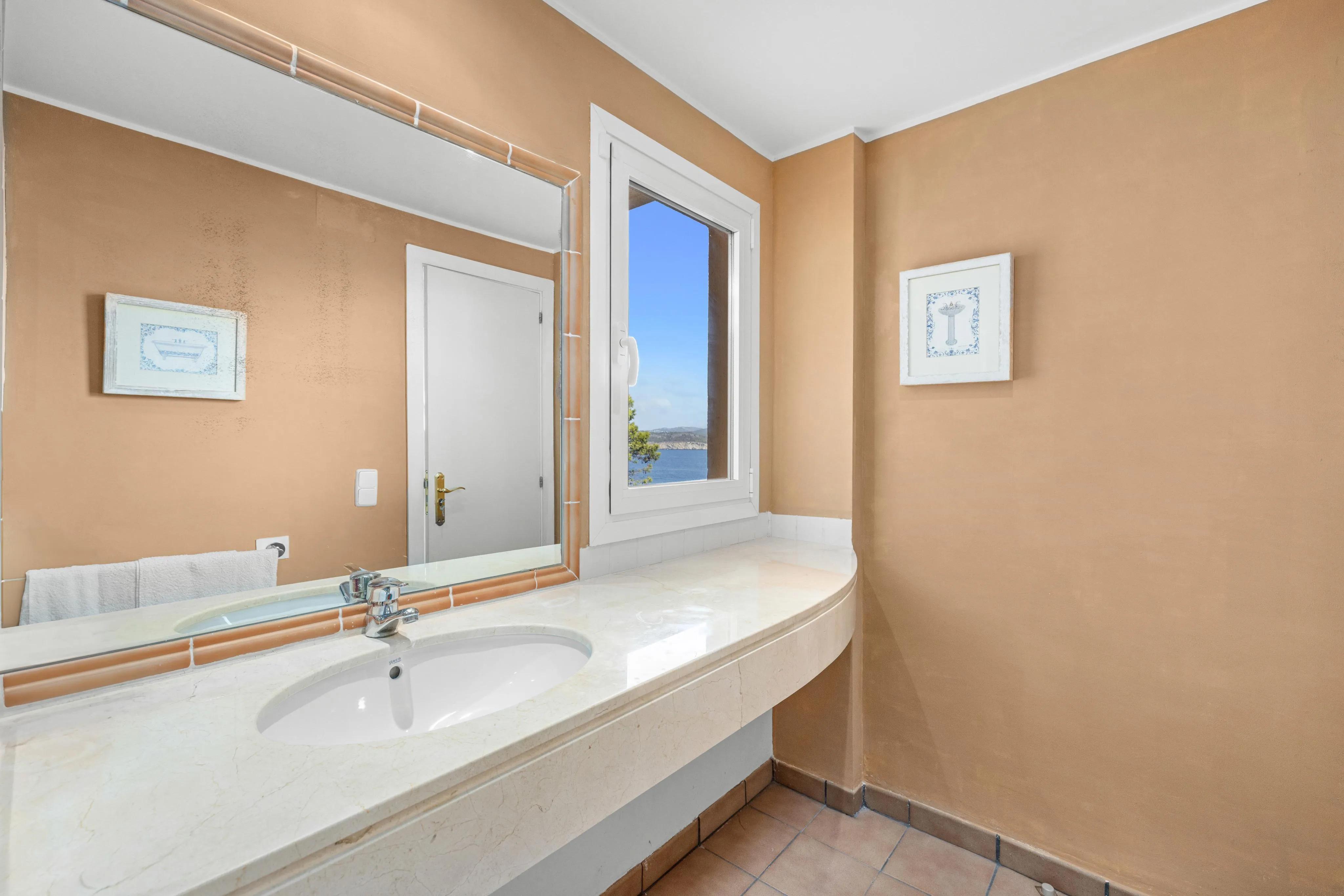 Villa in first sea line with impressive views-10