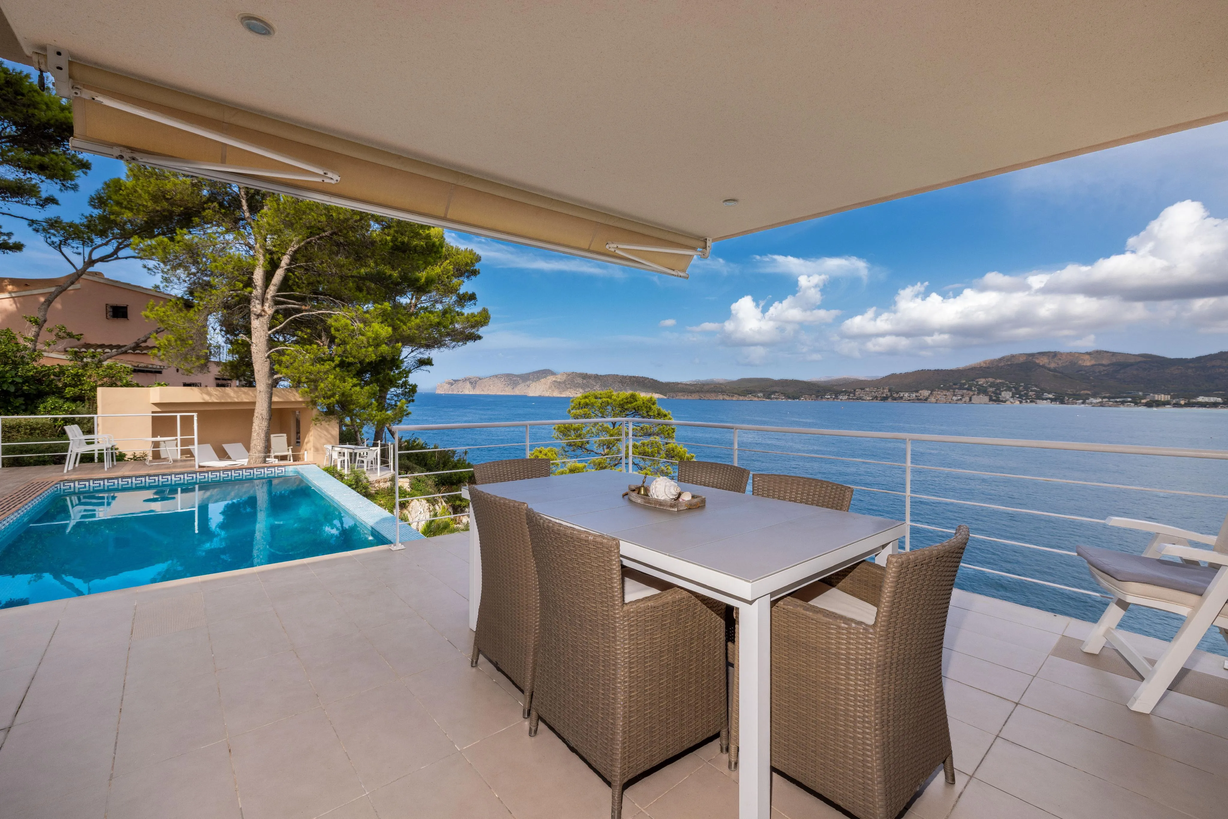 Villa in first sea line with impressive views-18