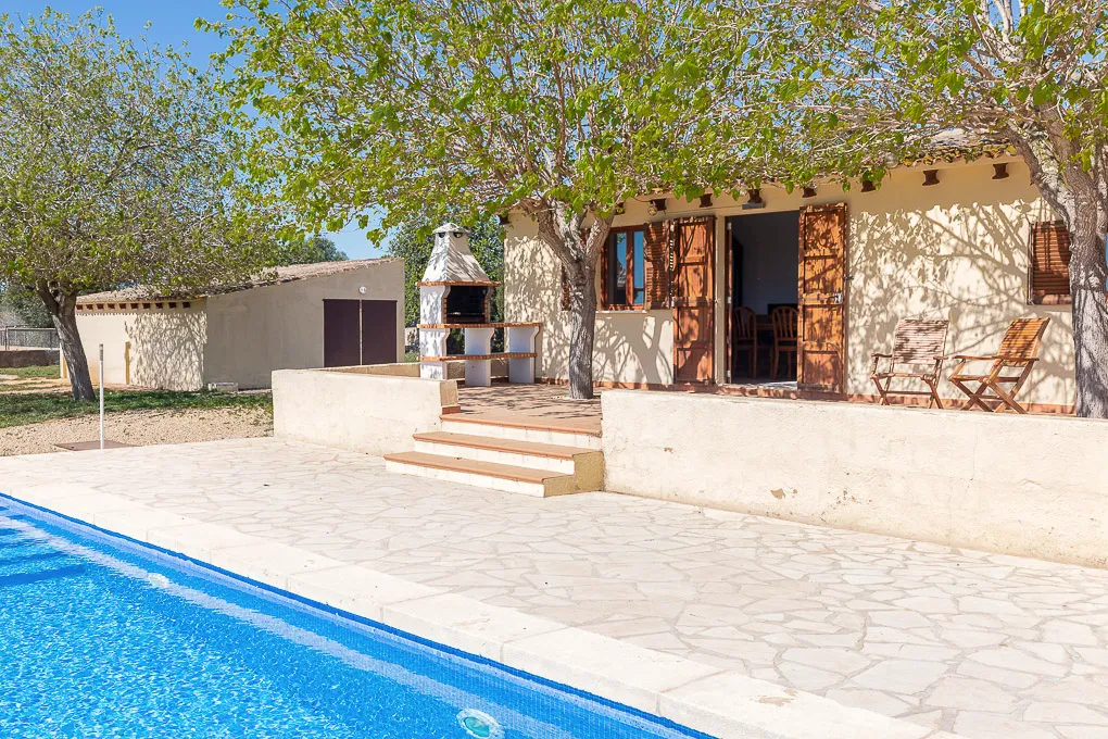 Finca con licencia de alquiler y vista al mar-3