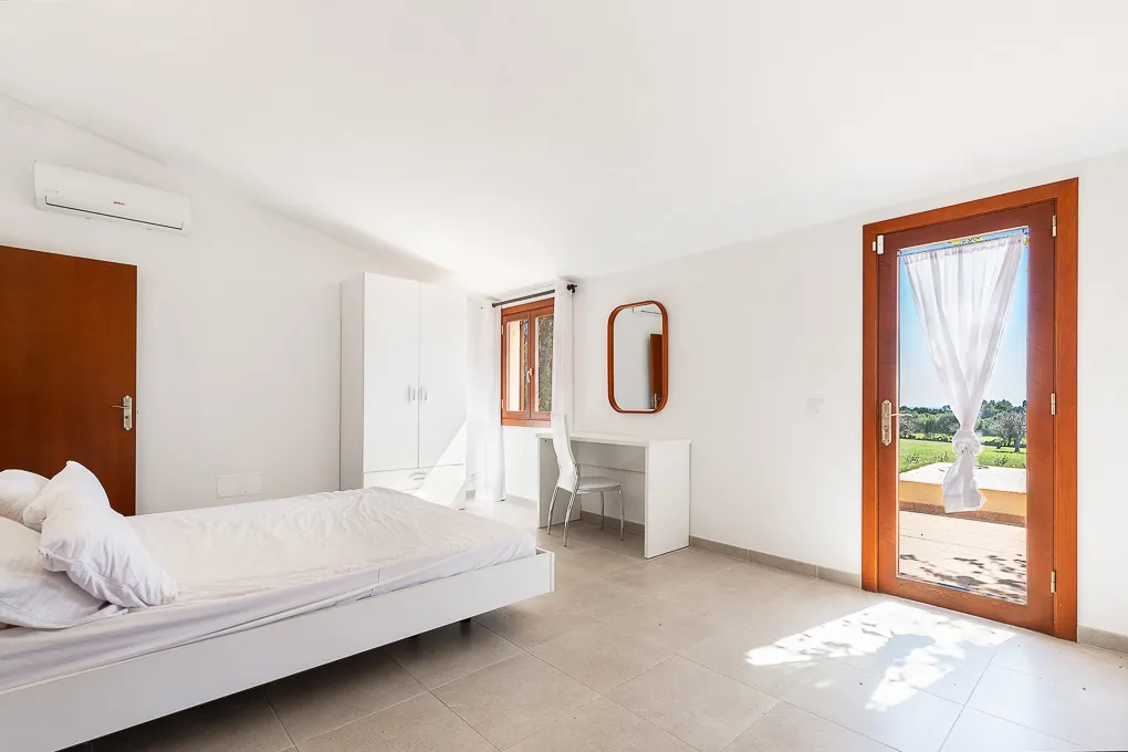 Finca with rental licence and sea views-8