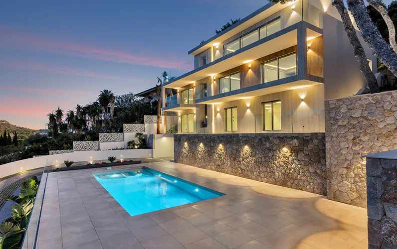 Lyxig villa med havsutsikt i Santa Ponsa