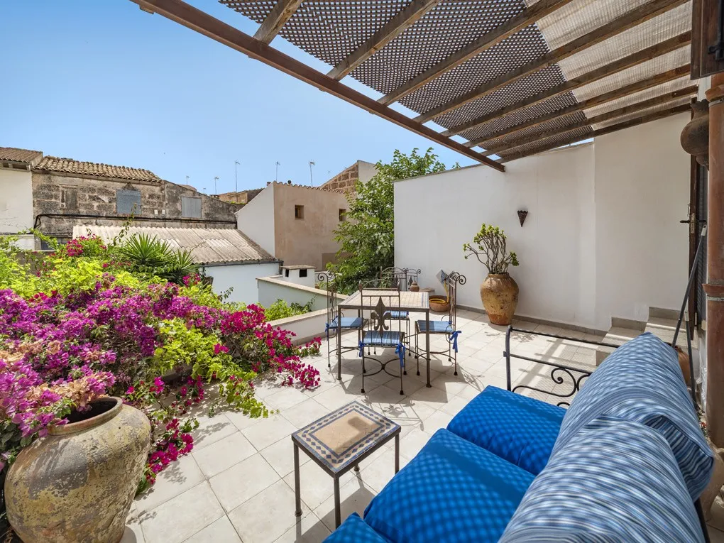 Casa di paese splendidamente ristrutturata con garage, piscina e licenza di locazione turistica-19