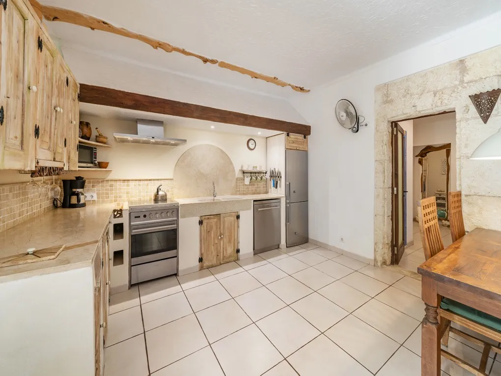 Casa di paese splendidamente ristrutturata con garage, piscina e licenza di locazione turistica-10