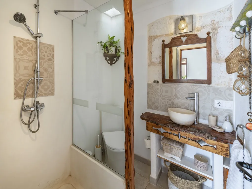 Casa di paese splendidamente ristrutturata con garage, piscina e licenza di locazione turistica-15