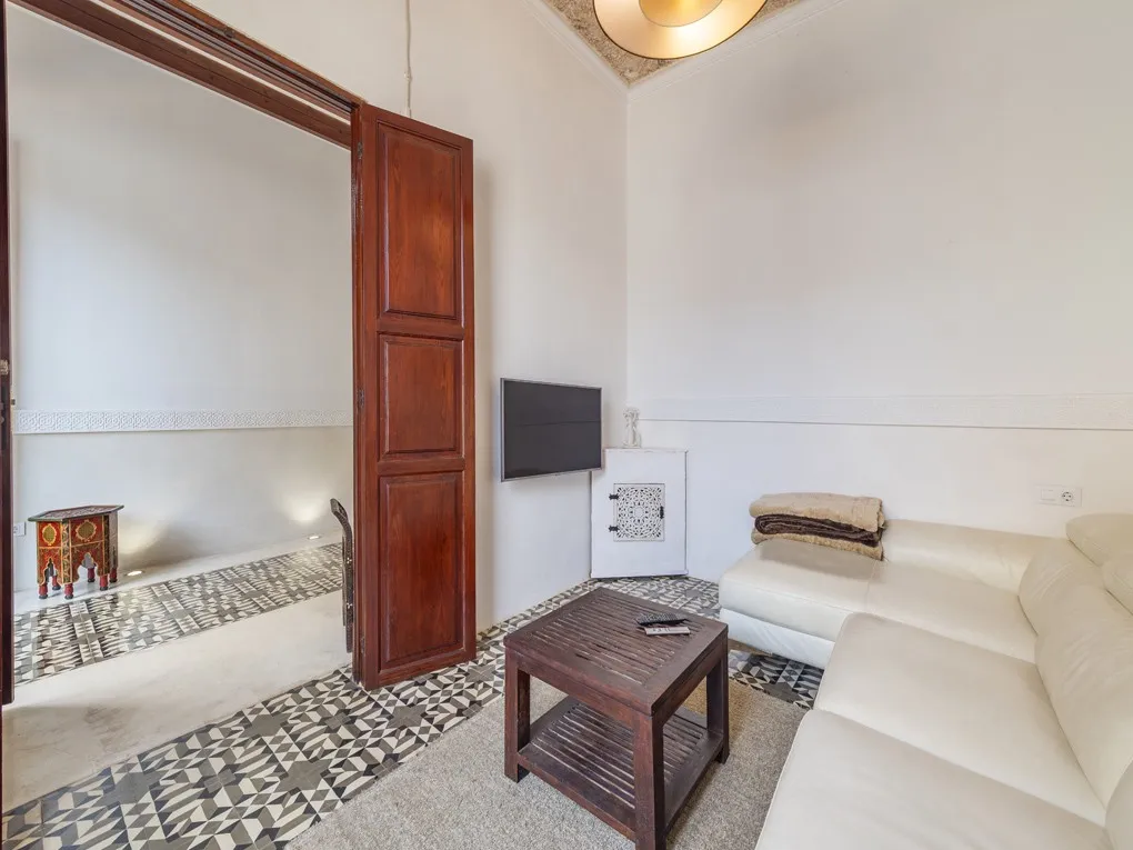 Casa di paese splendidamente ristrutturata con garage, piscina e licenza di locazione turistica-7