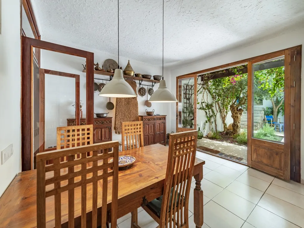 Fabelagtigt byhus med licens til ferieudlejning-8