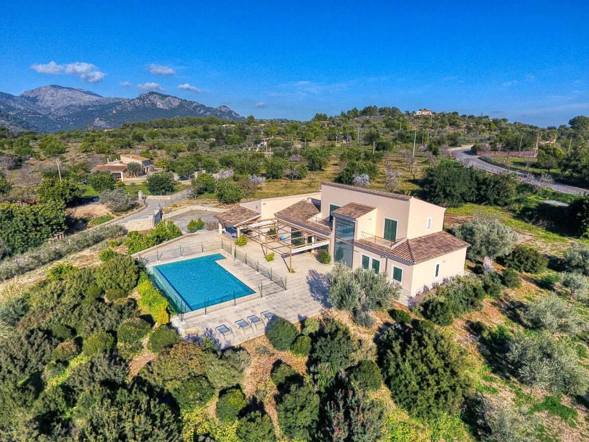 Vakantiehuis: Uitstekend landgoed met prachtig uitzicht en licentie voor vakantieverhuur in Moscari-4