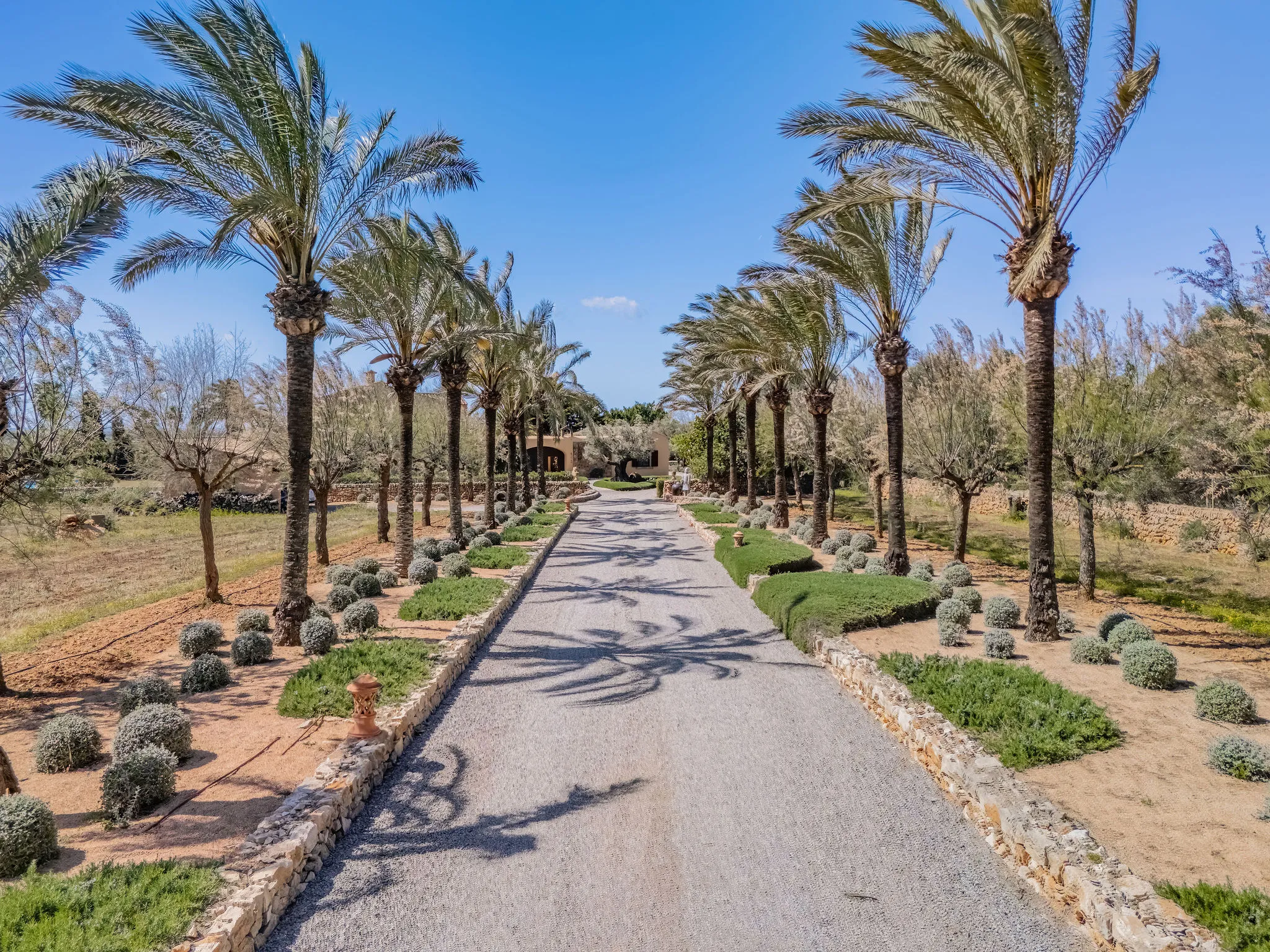Goed onderhouden finca op een idyllische locatie tussen Santanyí en Alqueria Blanca-21