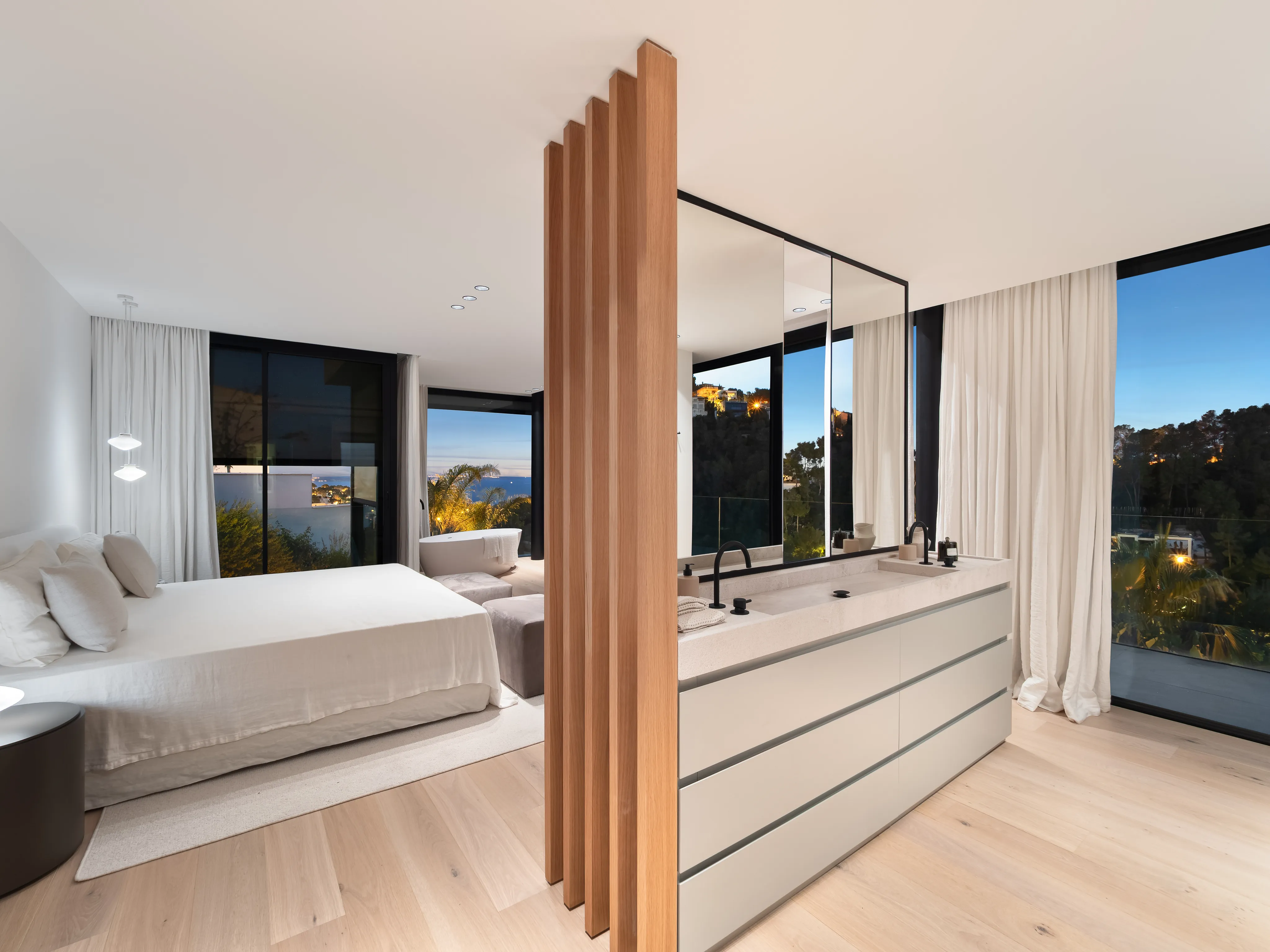 Wymarzona luksusowa willa ze spektakularnym widokiem na morze-12