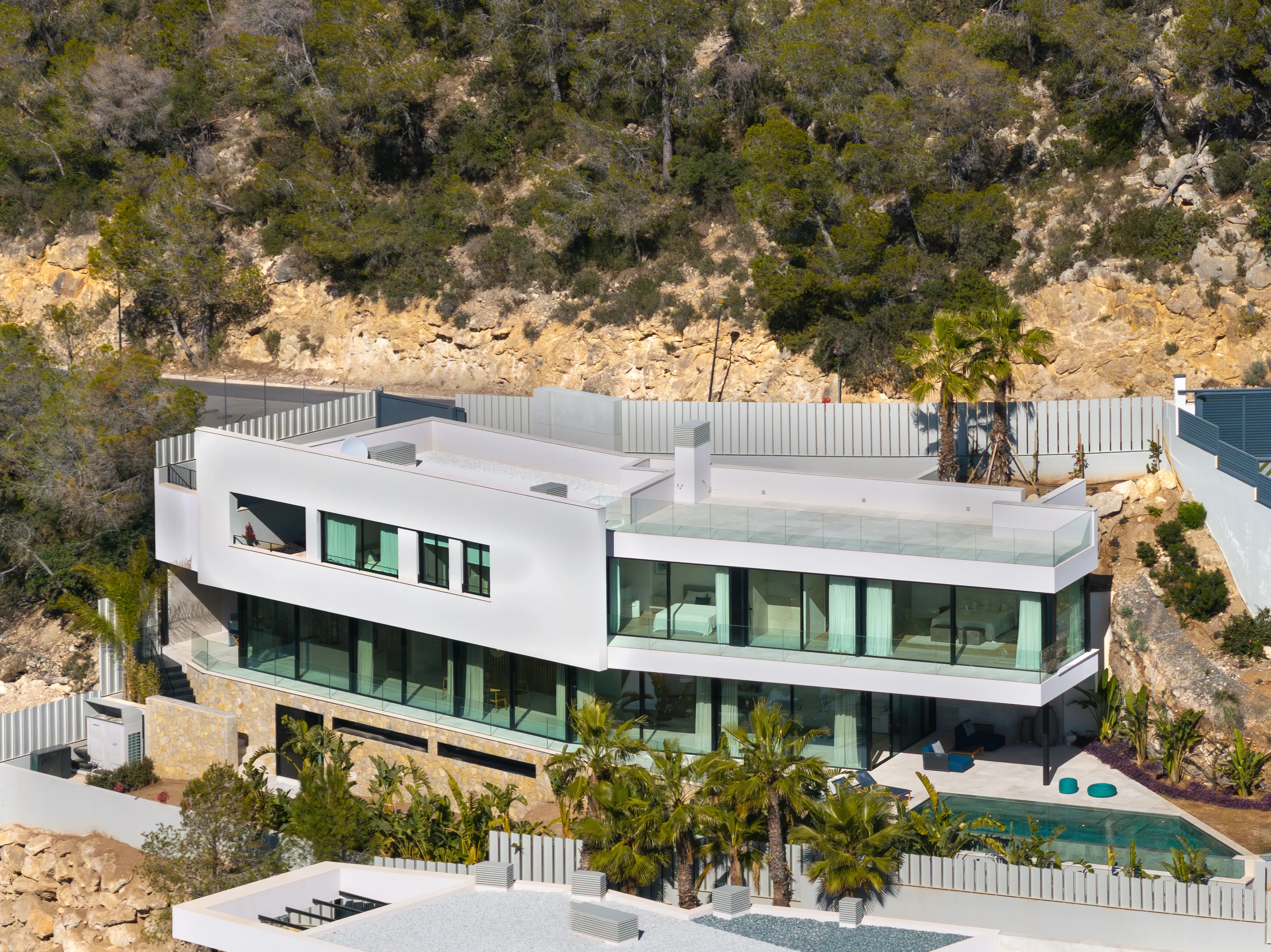 Wymarzona luksusowa willa ze spektakularnym widokiem na morze-18