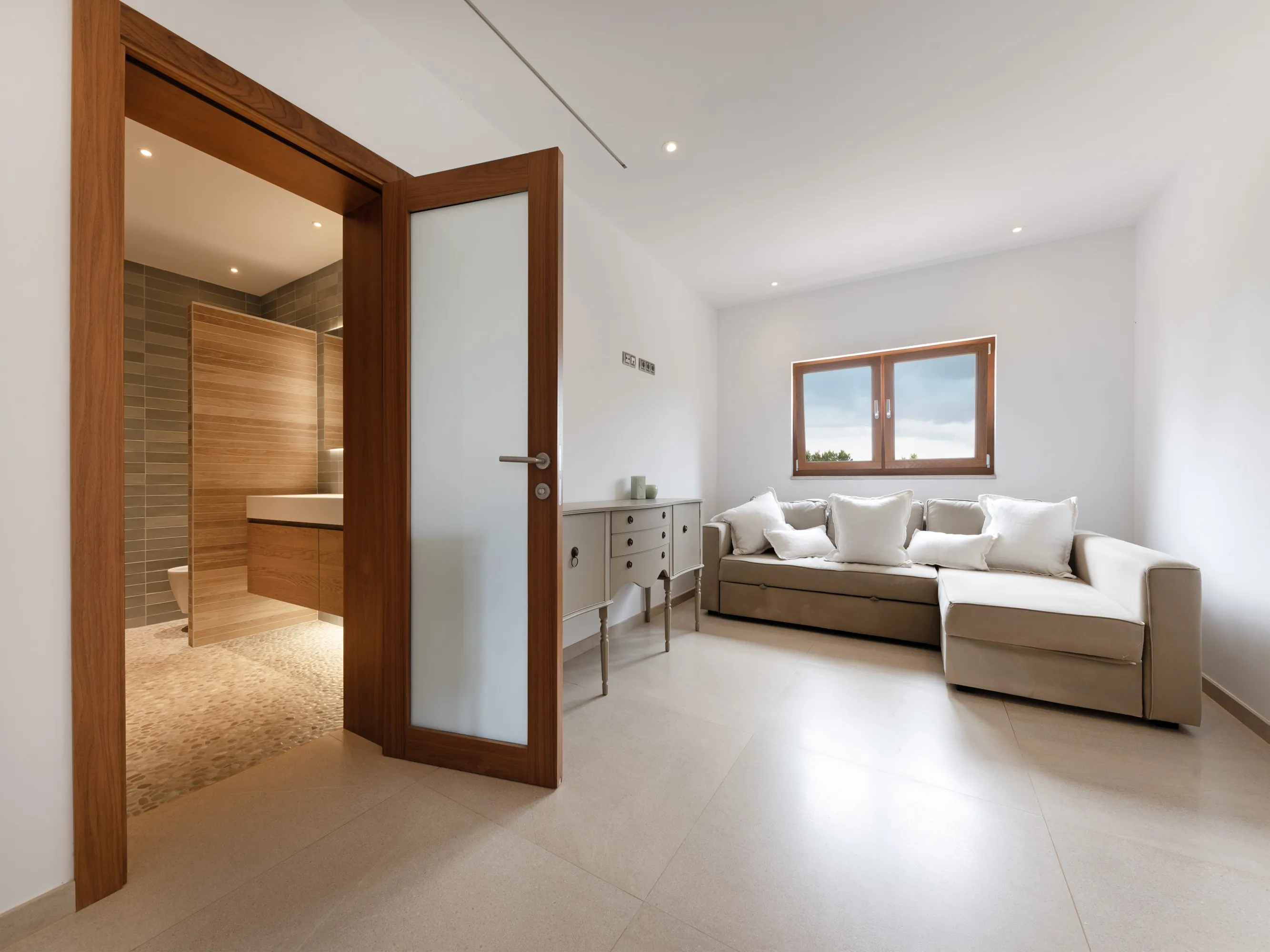 Beautiful country house with sea views in Establiments-8