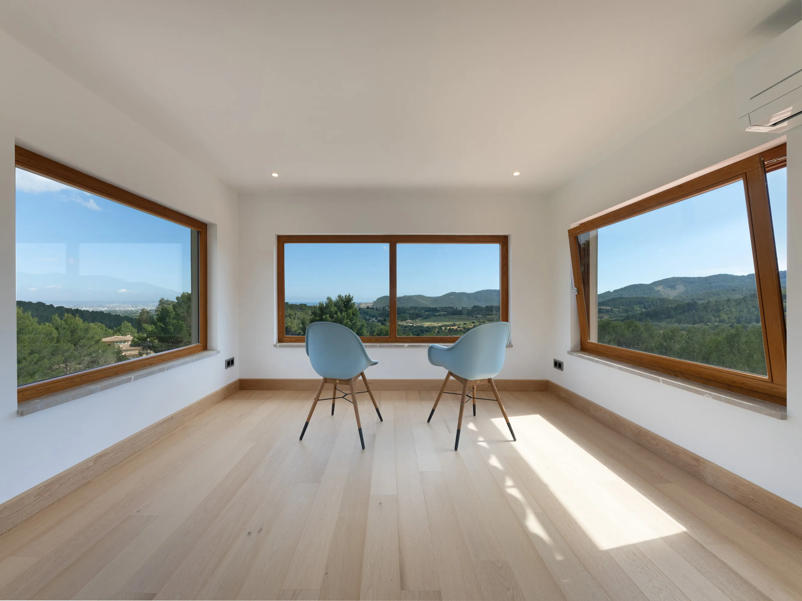 Beautiful country house with sea views in Establiments-16