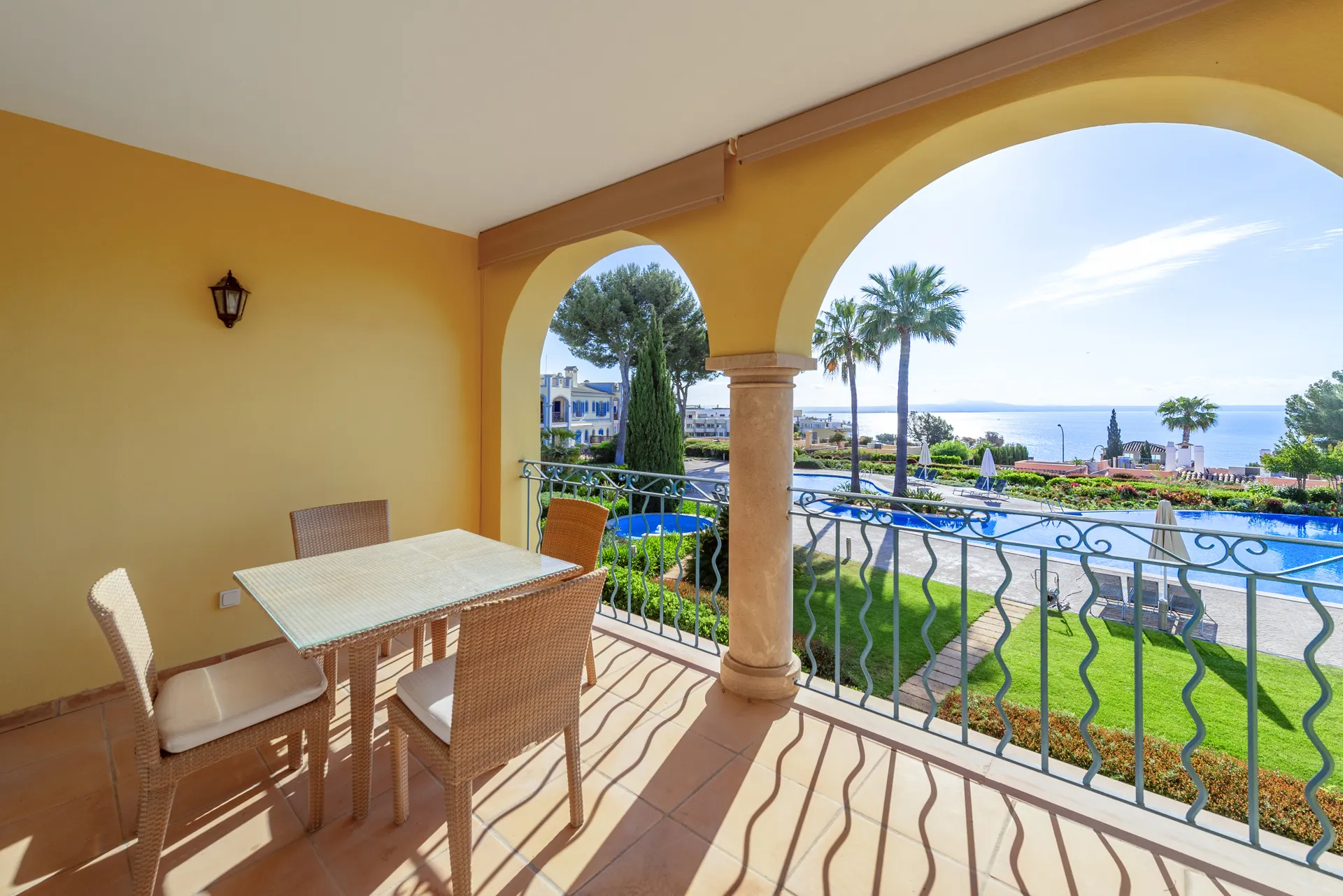 Penthouse with Sea Views in Sa Vinya-2