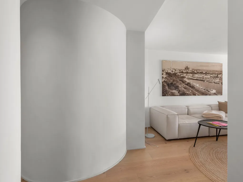 Completely refurbished apartment with amazing sea views-5