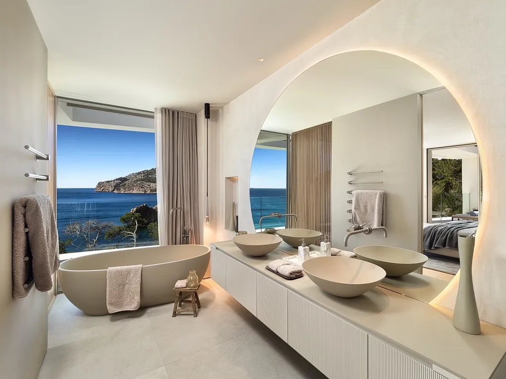 Unique newly-built Frontline Premium Villa with direct sea access-9