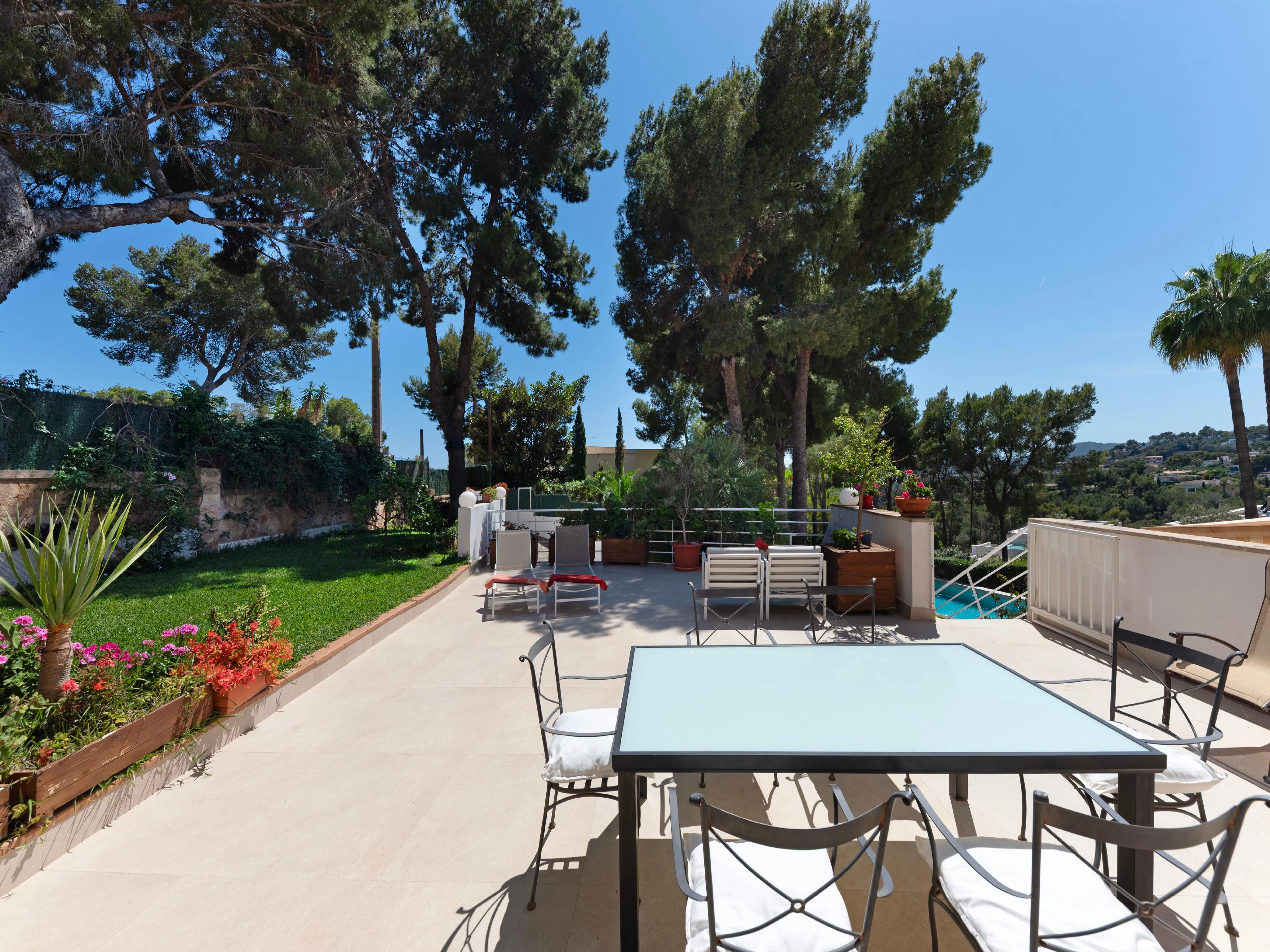 Adosado en una ubicación exclusiva-2