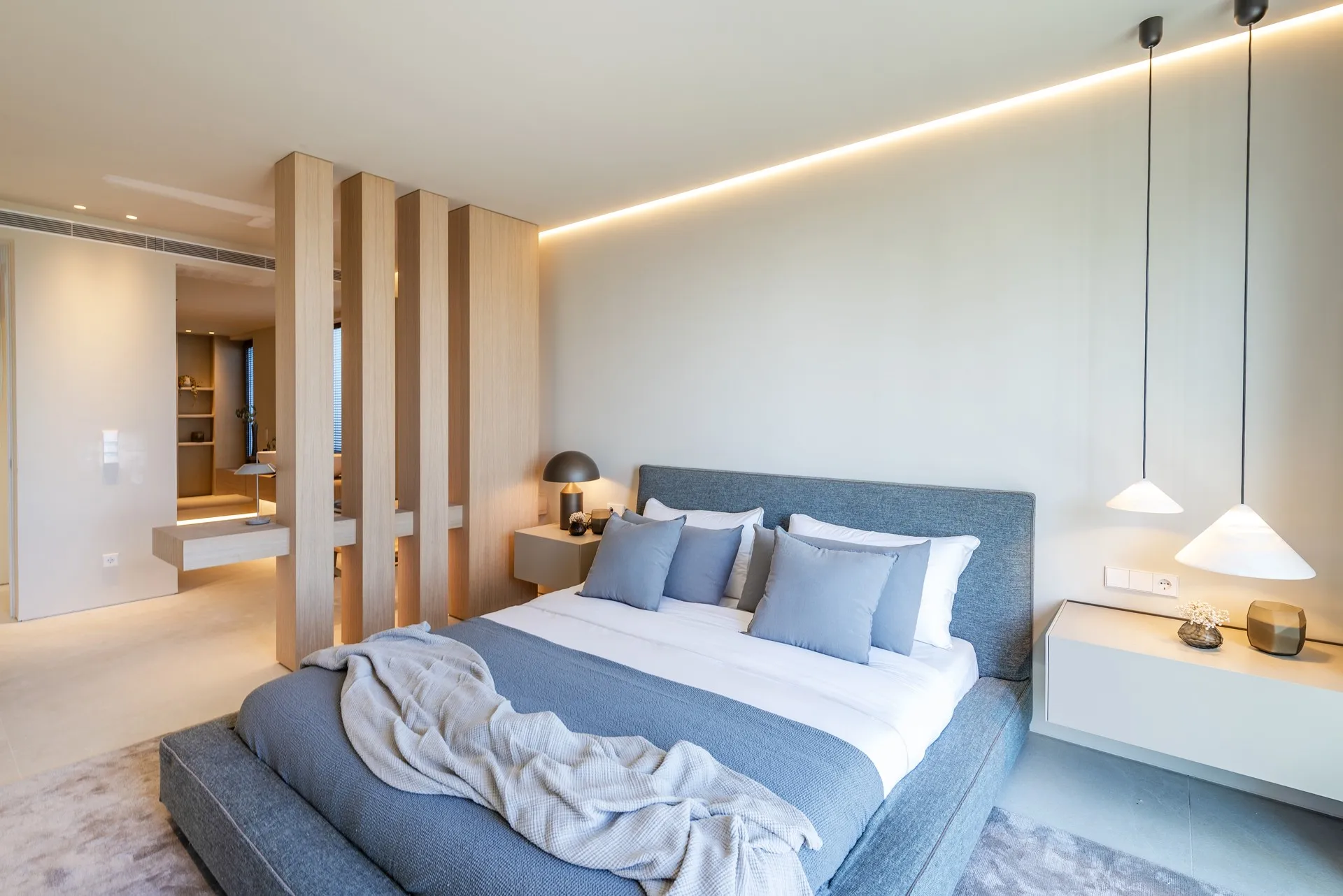 Luxurious villa with panoramic sea views in exclusive location-15