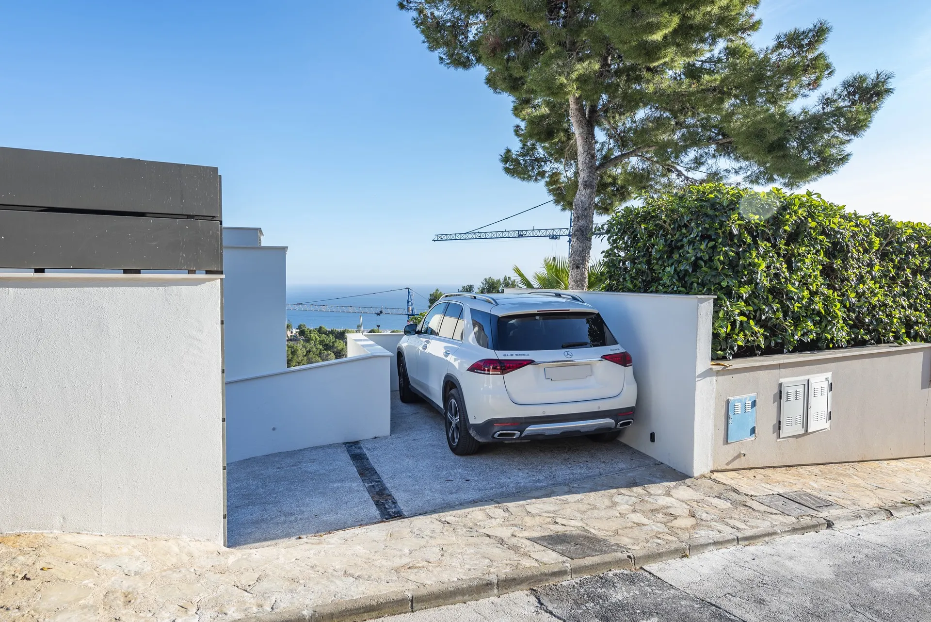 Luxurious villa with panoramic sea views in exclusive location-19
