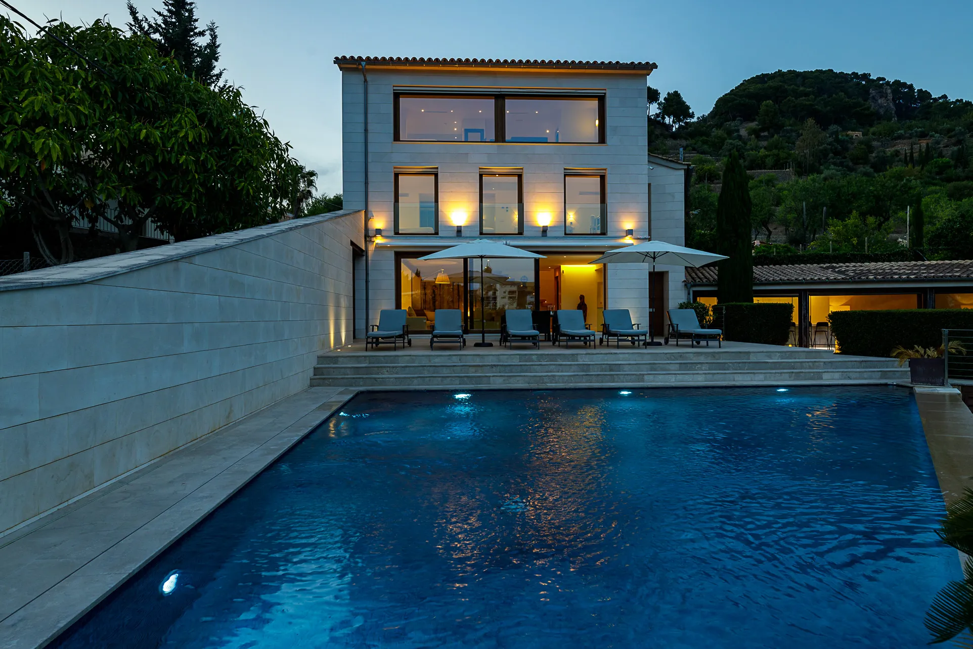 Extravagant villa with stunning views in Bunyola-26