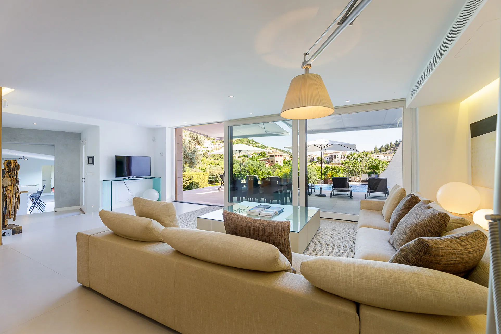 Ekstravagant villa med fantastisk udsigt i Bunyola-7