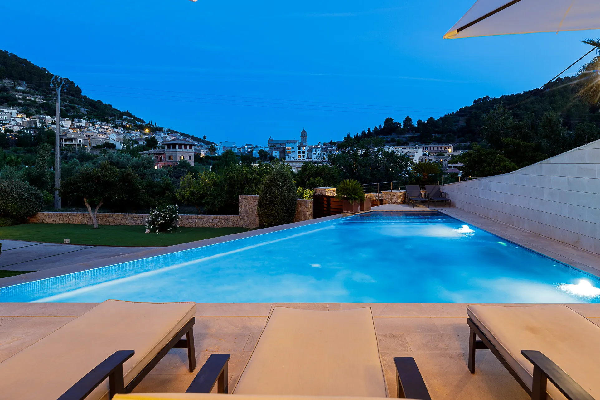 Extravagant villa with stunning views in Bunyola-25