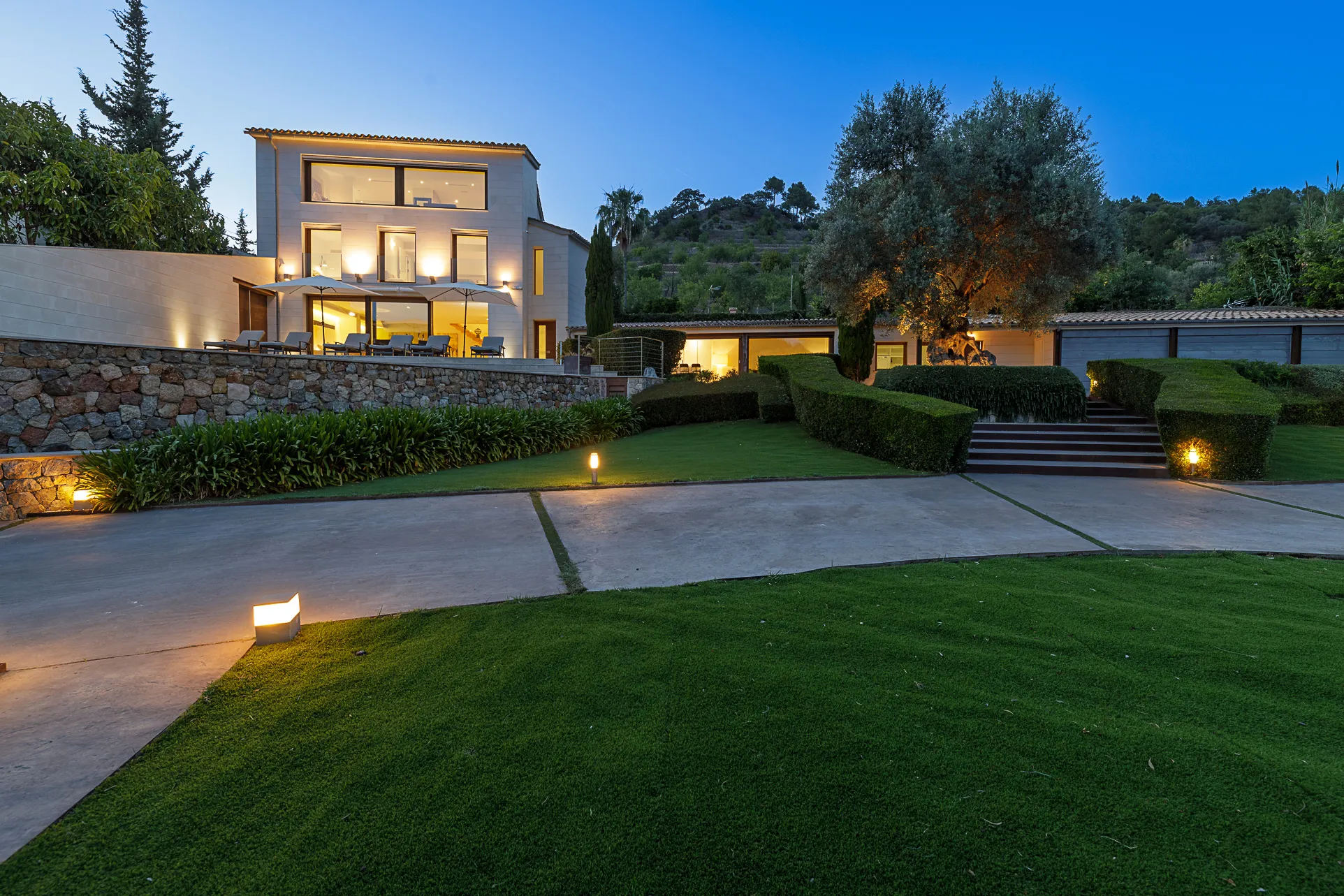 Extravagant villa with stunning views in Bunyola-28