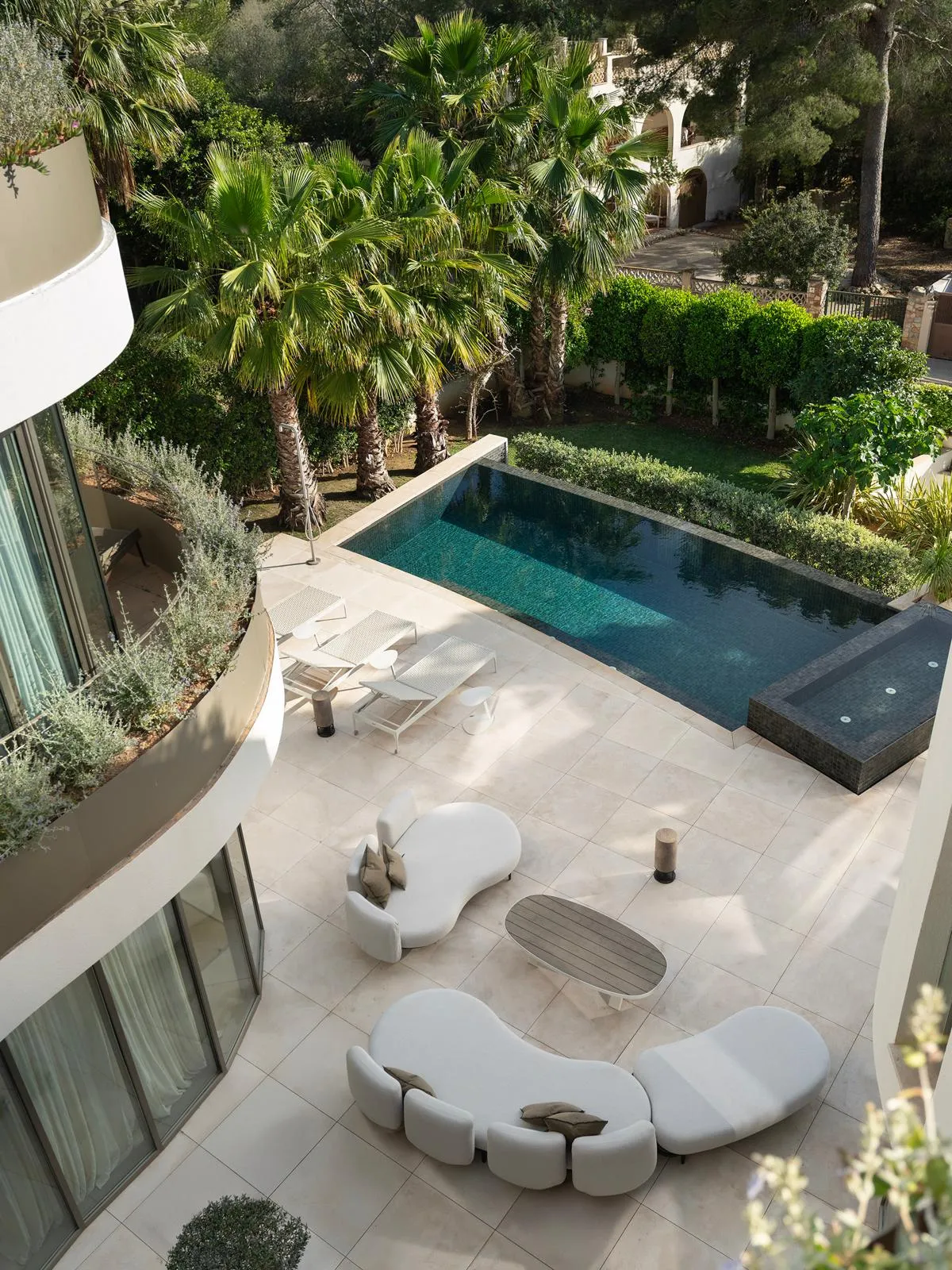 Elegante villa de nueva construcción a pie de playa-2