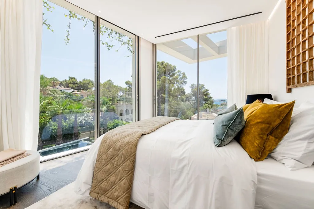 Elegante villa de nueva construcción a pie de playa-16