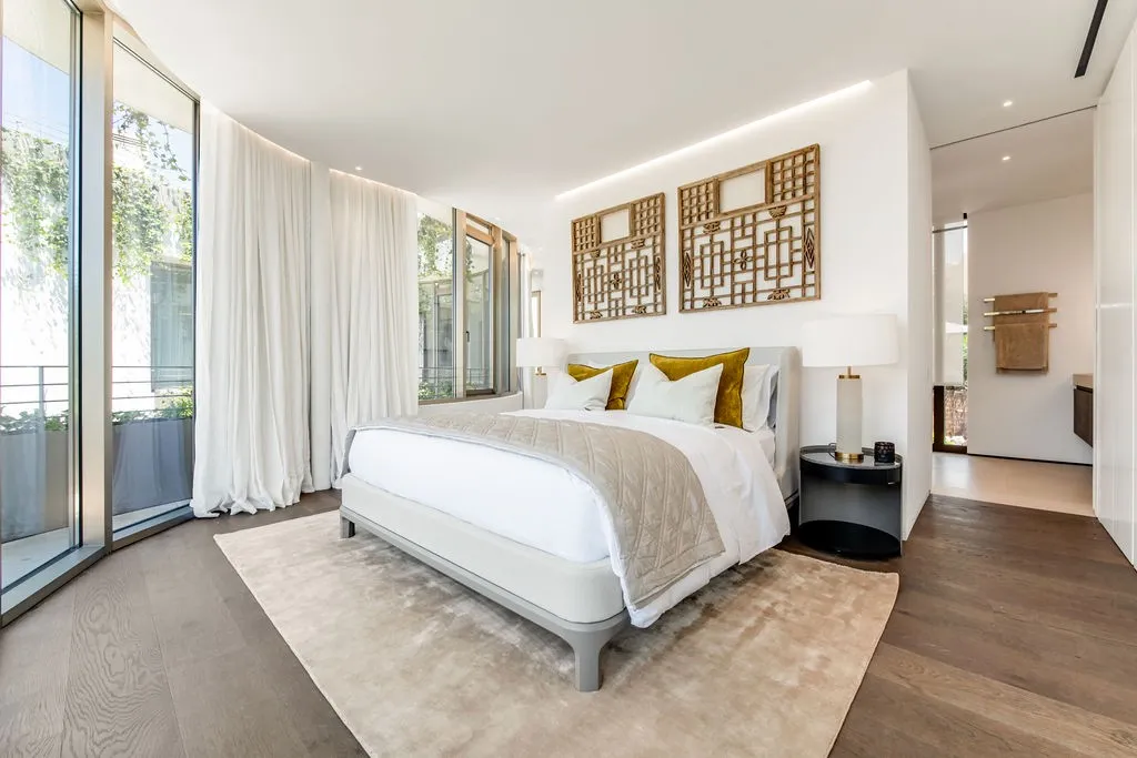 Elegant new villa walking to beach-10