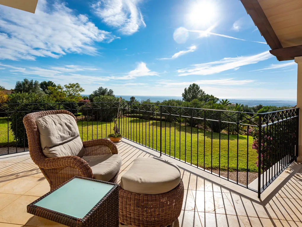 Hoogwaardige villa op toplocatie in Puntiro-17