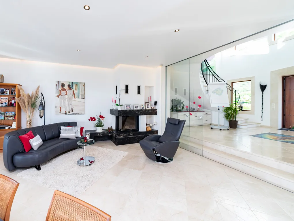 Hoogwaardige villa op toplocatie in Puntiro-6