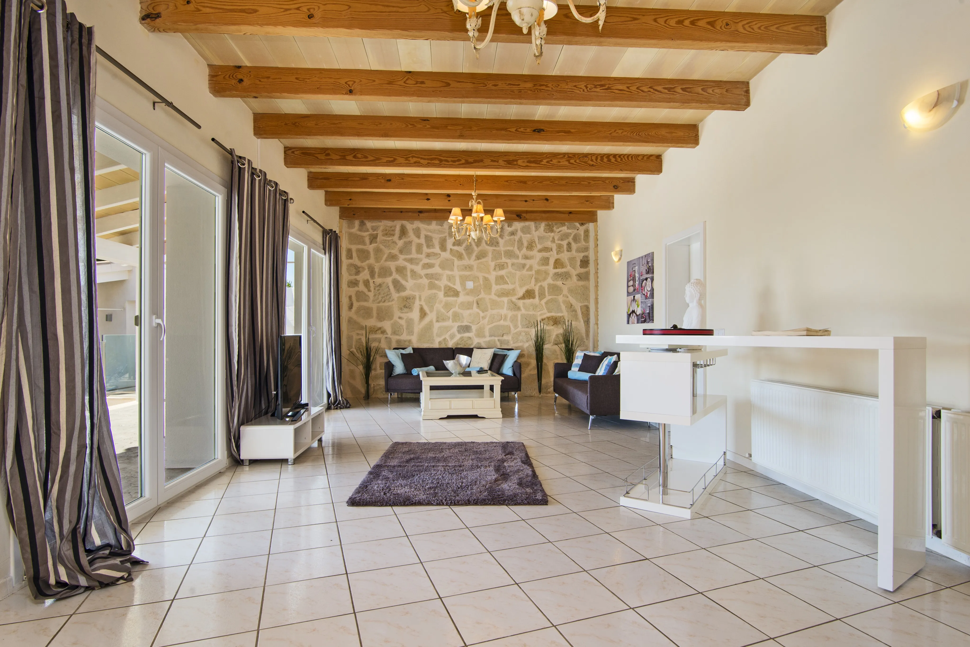 Amplia finca familiar al estilo Hacienda-5